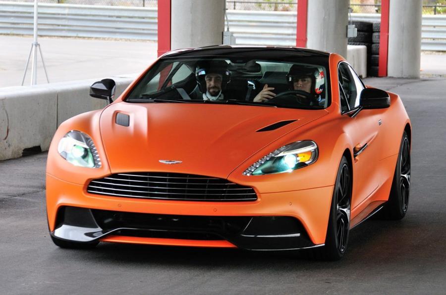  Aston Martin Vanquish 2012 года  (NA) (фото 119 из 182)